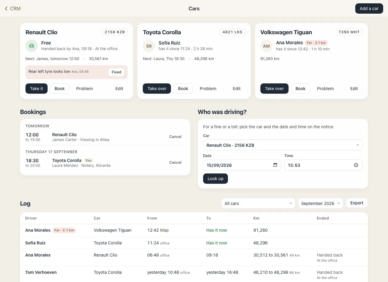 The cars board of a demo agency: who has each car and since when, a check-in marked far from where the car was left, the next booking, a reported problem, and the log.